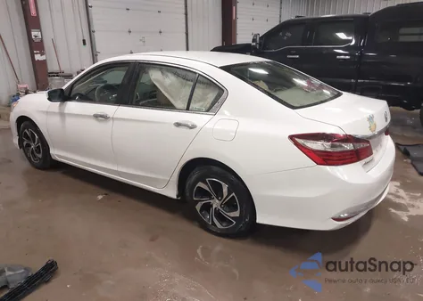2017 Honda Accord Lx z USA, uszkodzony, nr VIN 1HGCR2F31HA232999